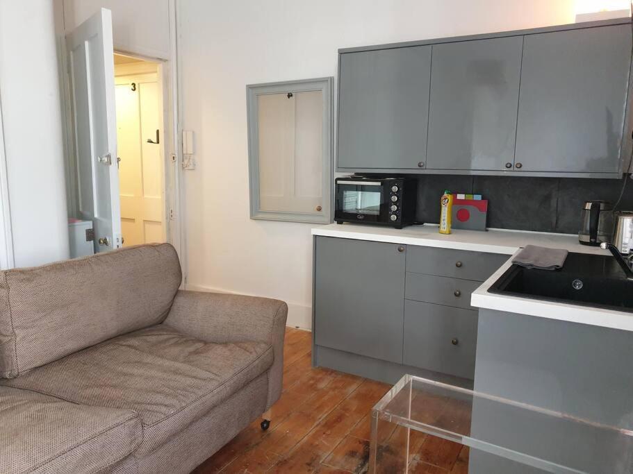 Appartement 4 Quiet Compact Studio With Garden View - Best Location - Comfortable - Quiet à Hove Extérieur photo
