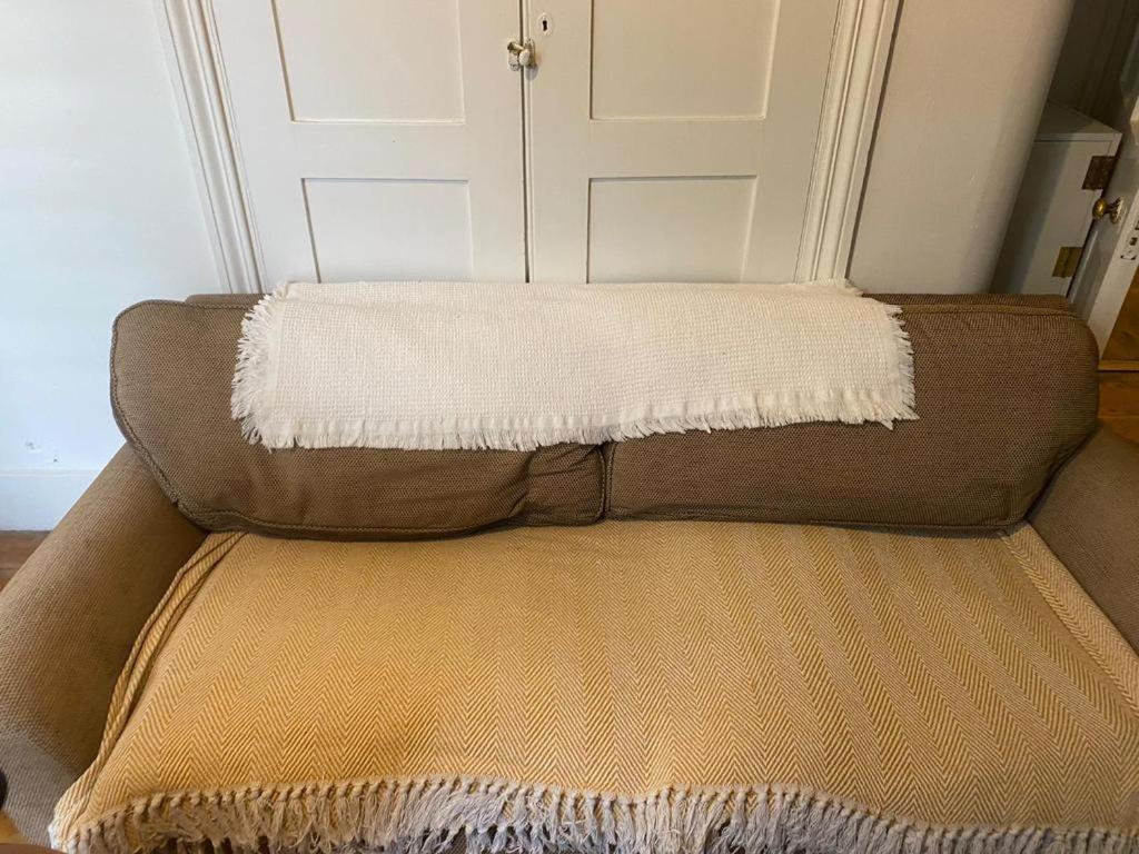 Appartement 4 Quiet Compact Studio With Garden View - Best Location - Comfortable - Quiet à Hove Extérieur photo